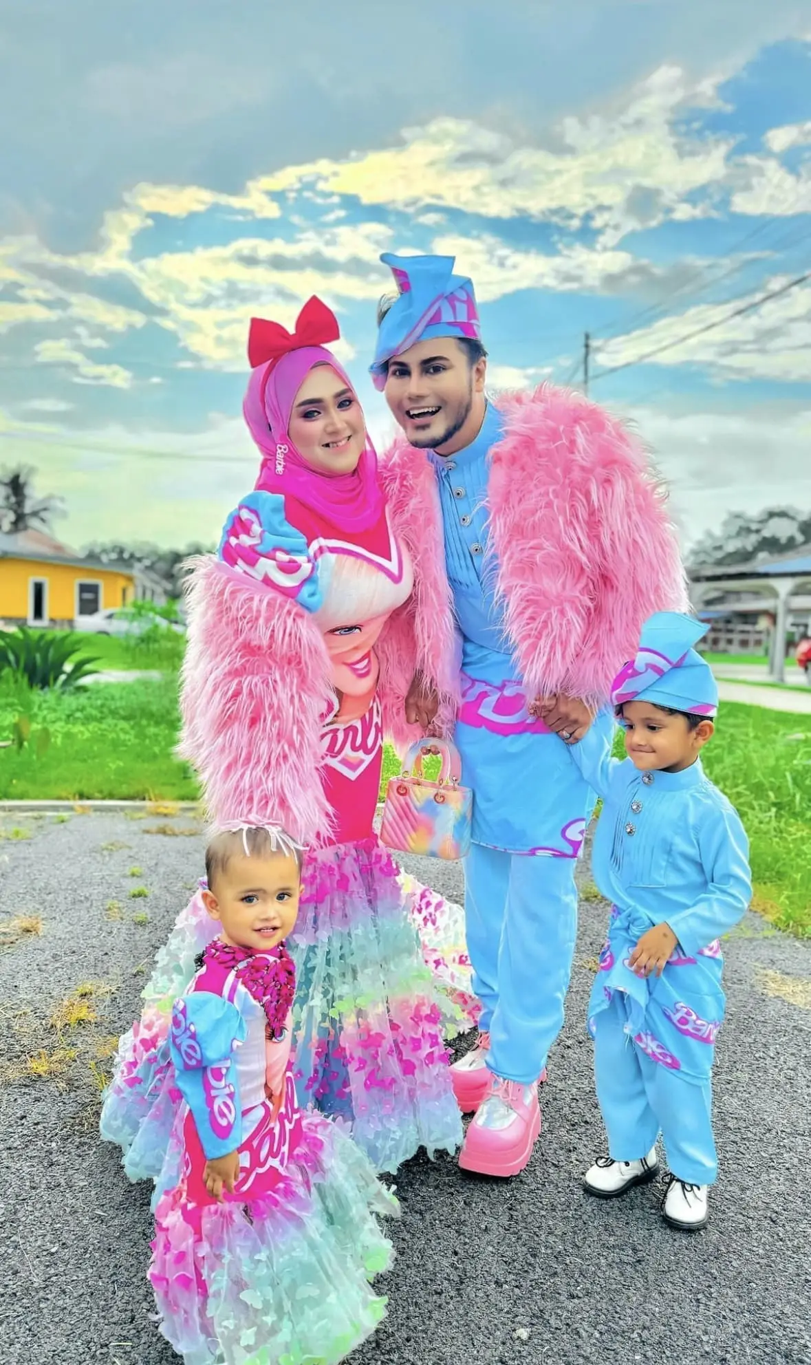 The Malaysian couple who spent RM90k on Raya outfits 5