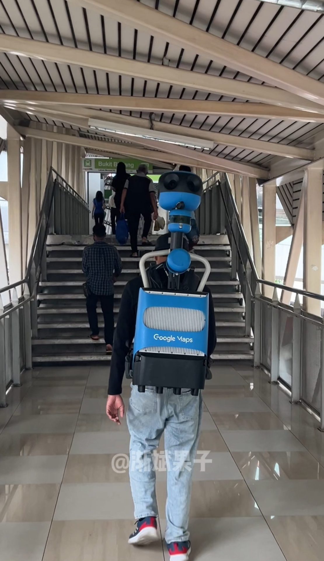 This Is How Google Maps Gets 360° Views Of Pedestrian Areas In KL