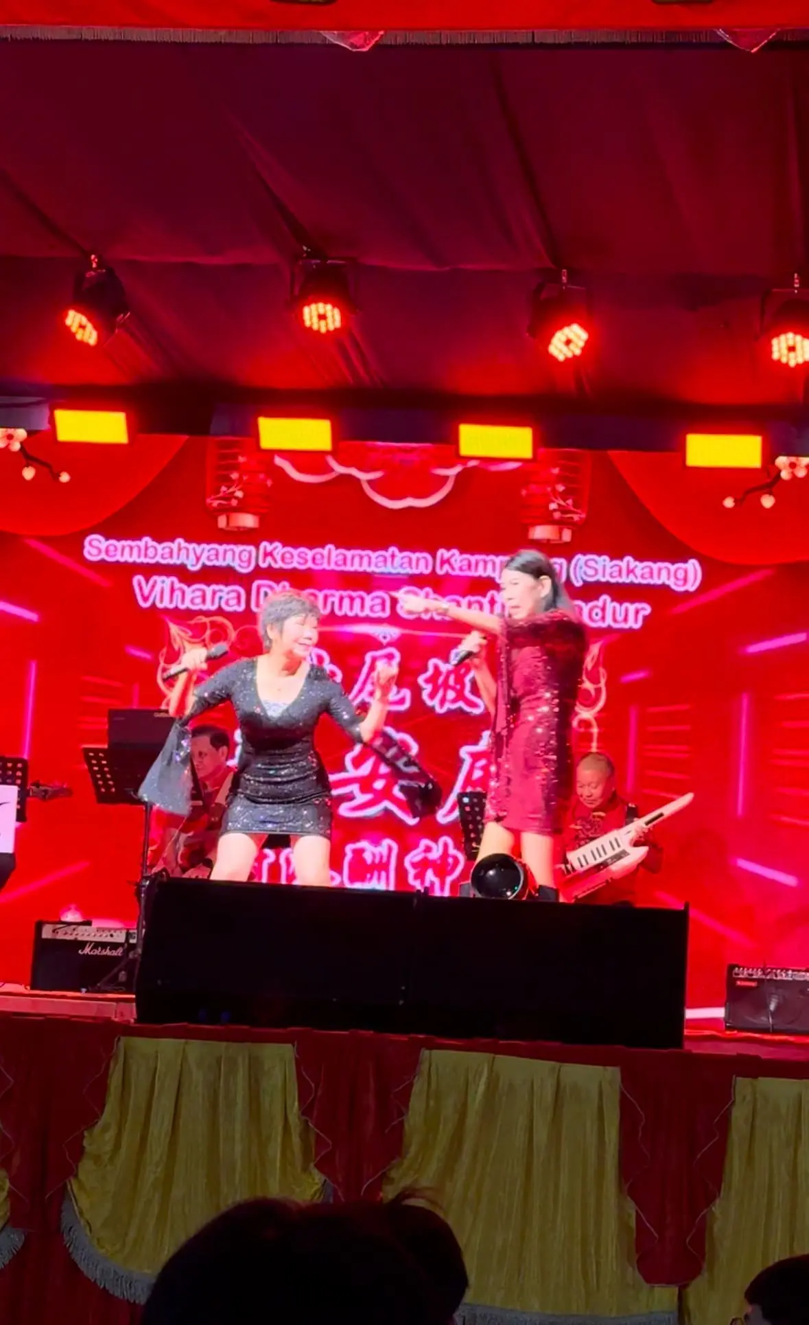 This Is My Friend And Me When We’re Old" - Aunties And Uncle Wow Crowd With APT Dance