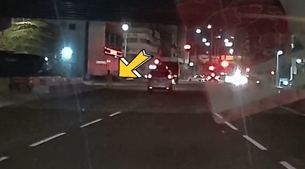 M'sian Couple Has Their Car Damaged After An Unknown Man Hurled A Rock Towards Them