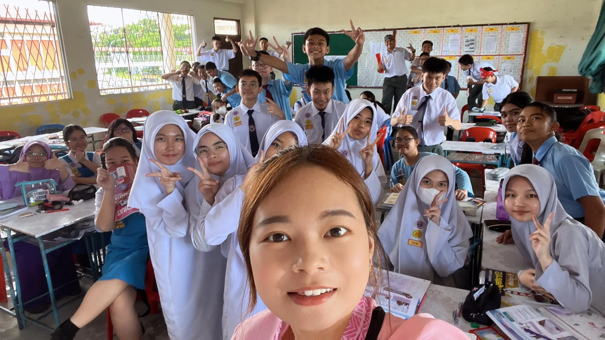 Tiffany with her student (3)