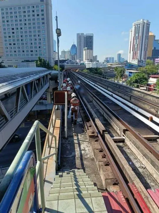 titiwangsa LRT OKU fall and dead 1