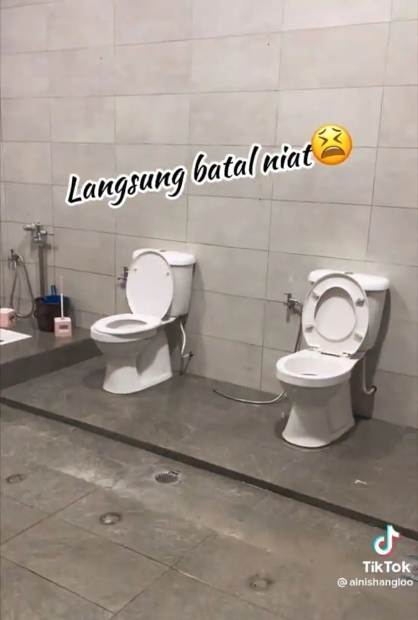 "Where's The Partition?" — M'sian Woman Shocked By Terrifying Sight At A Petrol Station