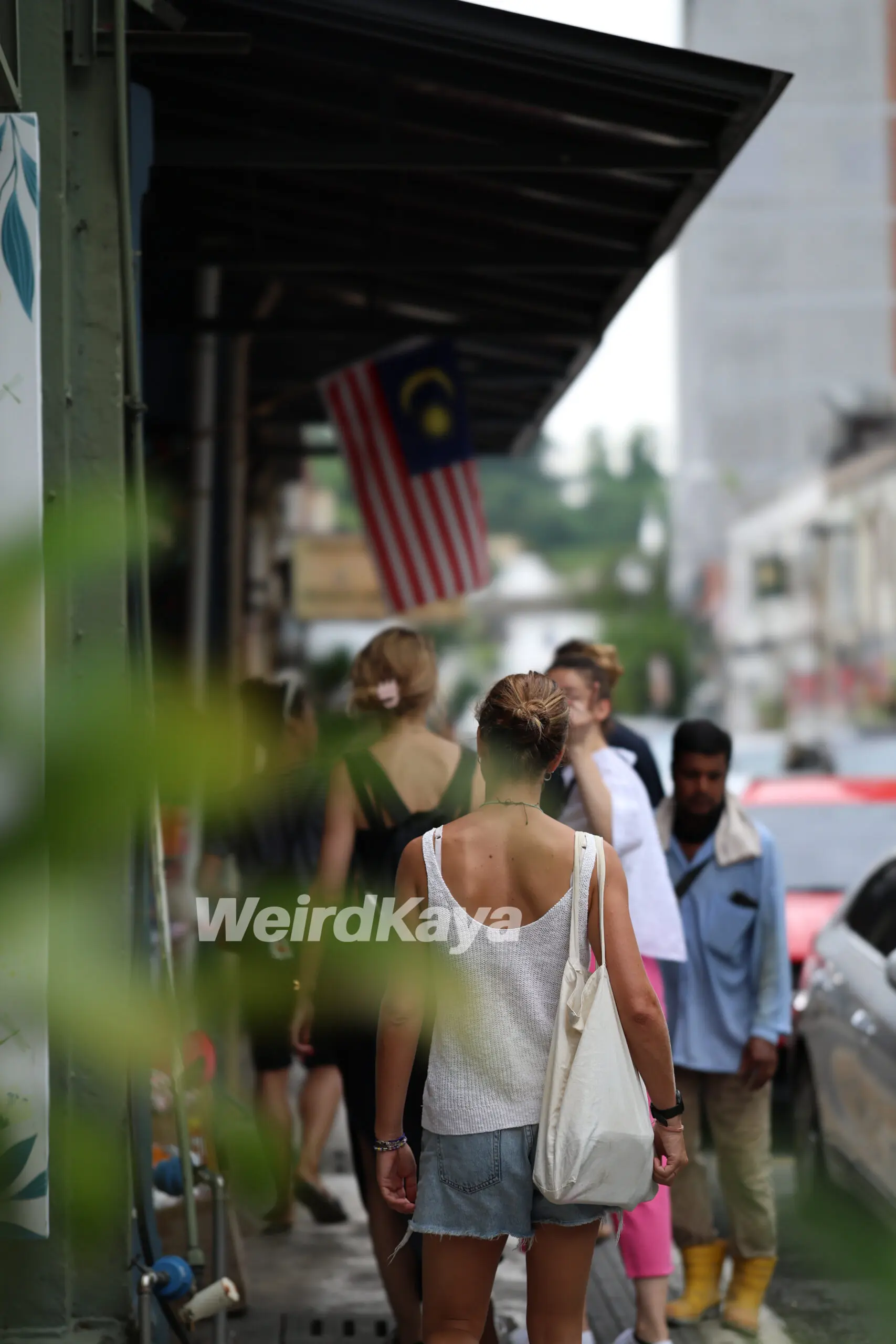 Female tourists at Petaling Street