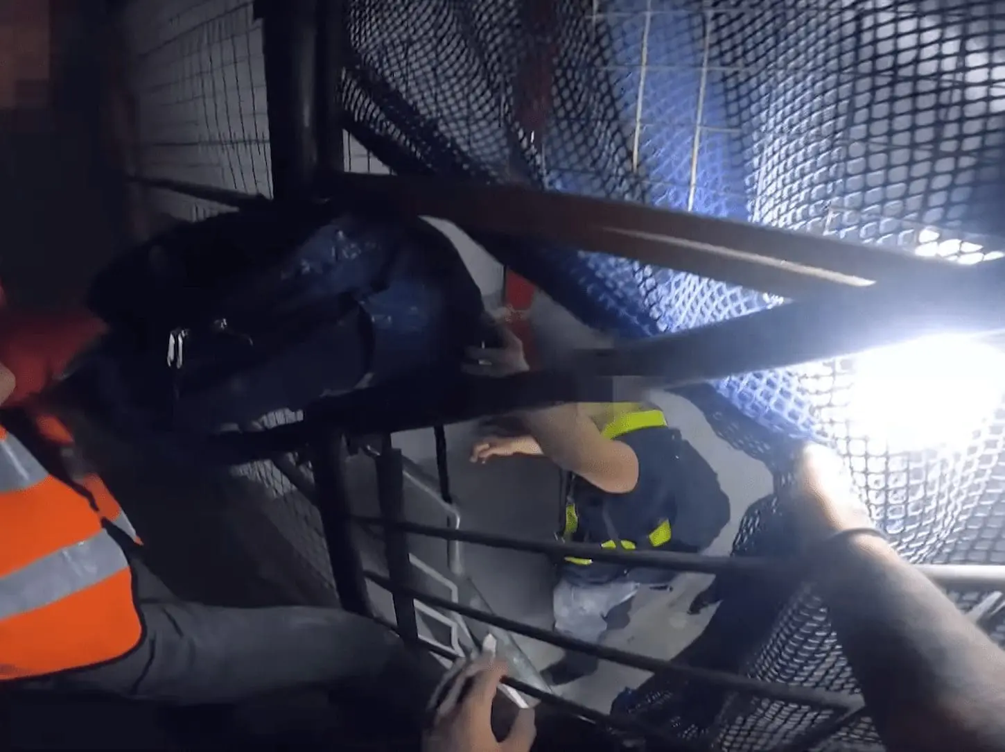 US foreigners trespasses and climbs to Merdeka 118