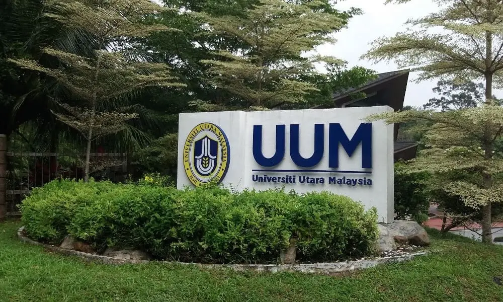 UUM logo