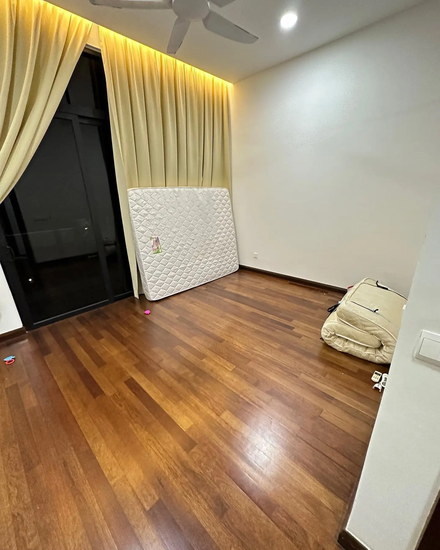 View Chin apologises 03