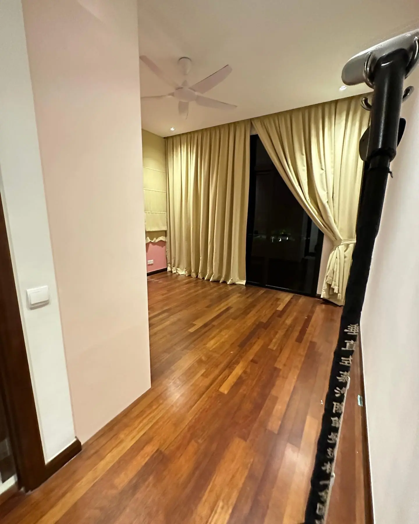 View Chin apologises 04