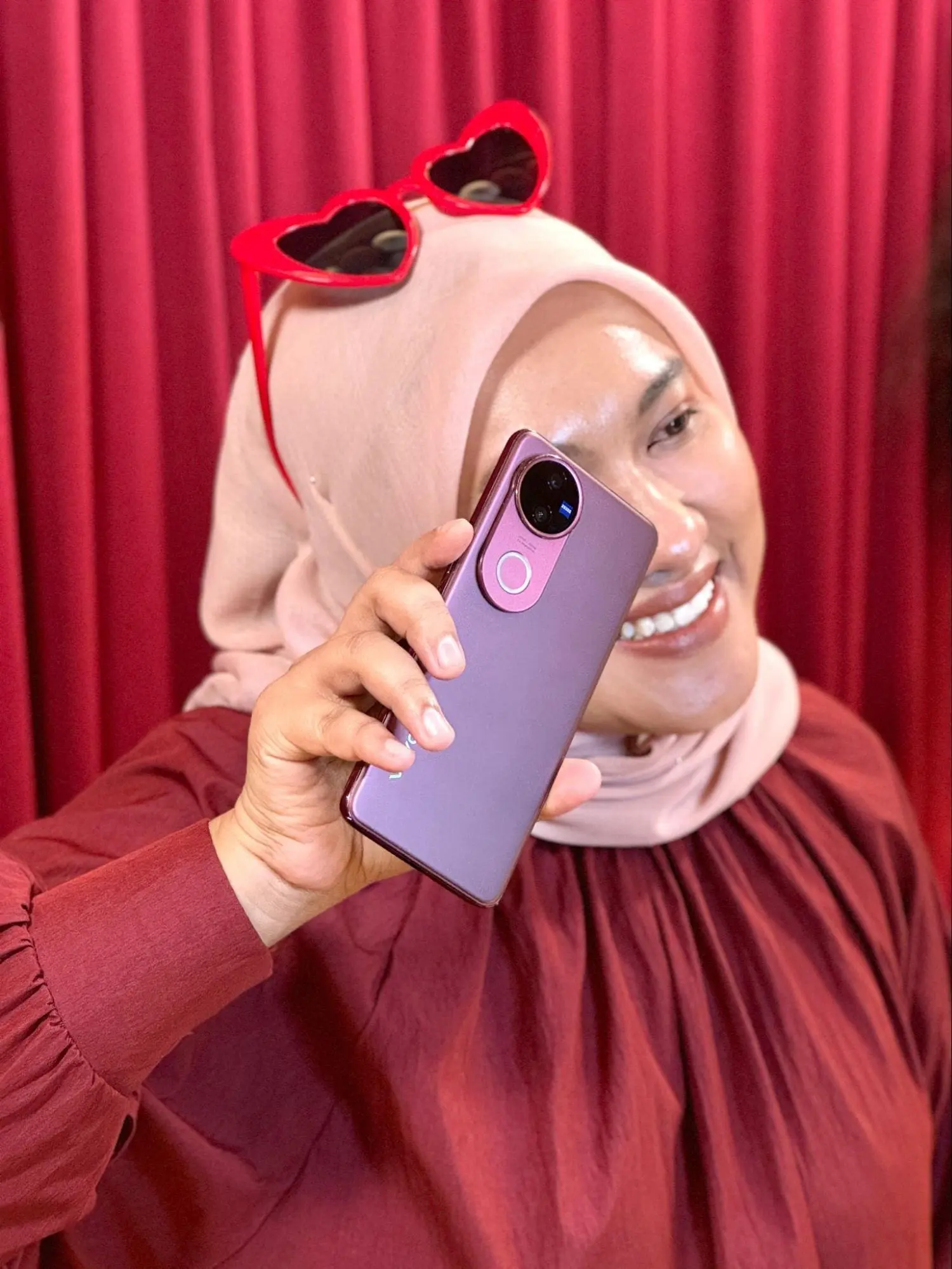 Wanna Win A vivo V50 & Enjoy Free Coffee? Join The VShareLove Bus Roadshow At IOI City Mall