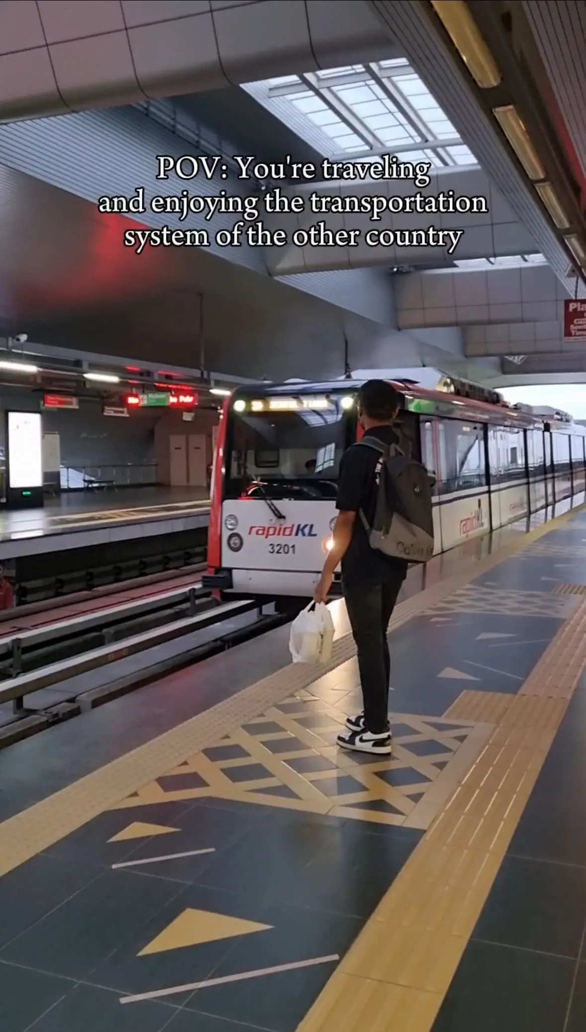 'We're So Far Behind!' - Filipino Woman Praises M'sian Public Transport For Being Efficient/Advanced