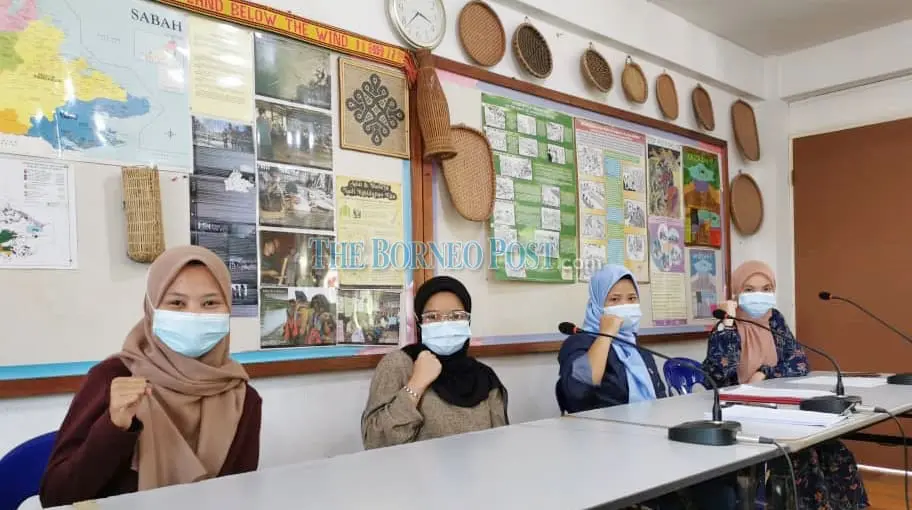 3 M'sian Students Win Lawsuit Against Ex-English Teacher Who Was Absent For 7 Months, Get Awarded RM150,000 By Court