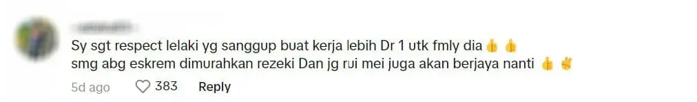 M'sian Vendor Hands Free Ice Cream To Disabled Customers To Remember OKU Son Who Passed Away