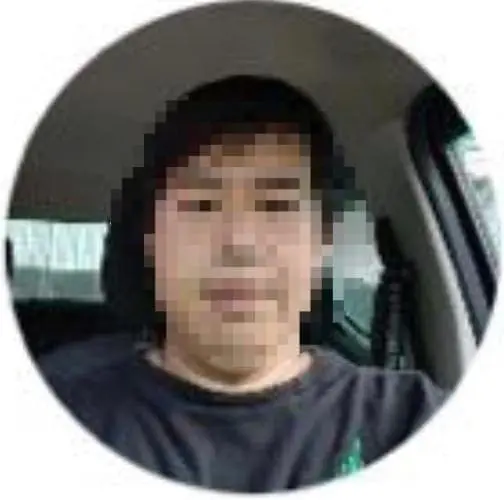 a photo of an ehailing driver from Thailand