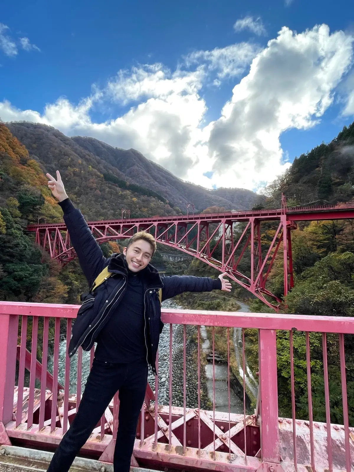 Juju at Japan, travelling alone. 