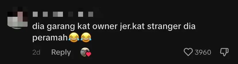 M’sian Woman Who Comes Across “Beware of Fierce Dog” Sign Gets Greeted With Little Kisses And Taps comment 1