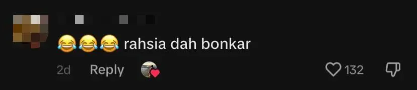 M’sian Woman Who Comes Across “Beware of Fierce Dog” Sign Gets Greeted With Little Kisses And Taps comment 4