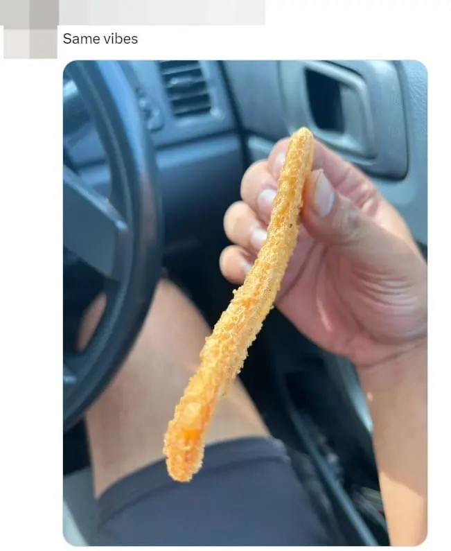 M'sian Man Stunned After Paying RM2 For Banana Fritters Which Looked Like Ikan Bilis