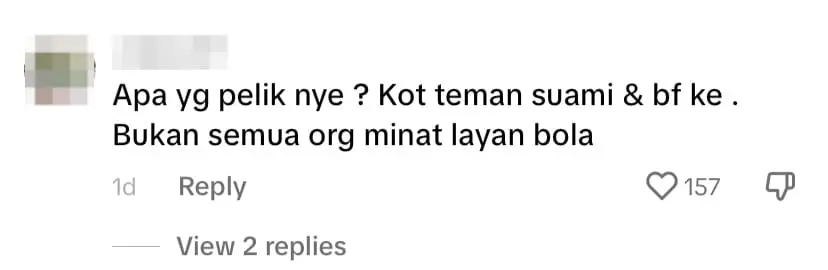 M'sian Woman Watches Movie On Her Phone Instead Of Football Match At Bukit Jalil Stadium And It's Super Relatable comment 2