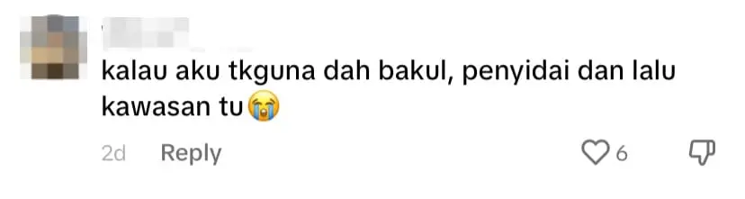 M'sian Man Fearlessly Hangs Snakes Out To Dry On Rack As If They Were Clothes comment 2