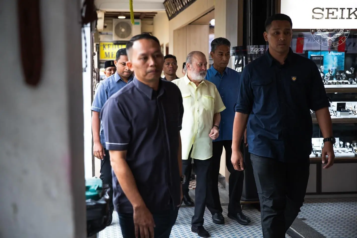 Yang di-Pertuan Agong Has Hainanese Chicken Chop For Lunch At Chinese Restaurant In JB 4