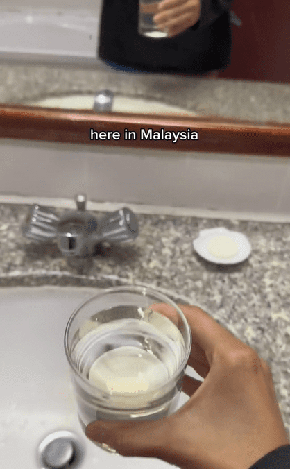 'Yellow water' found at US couple's hotel in M'sia