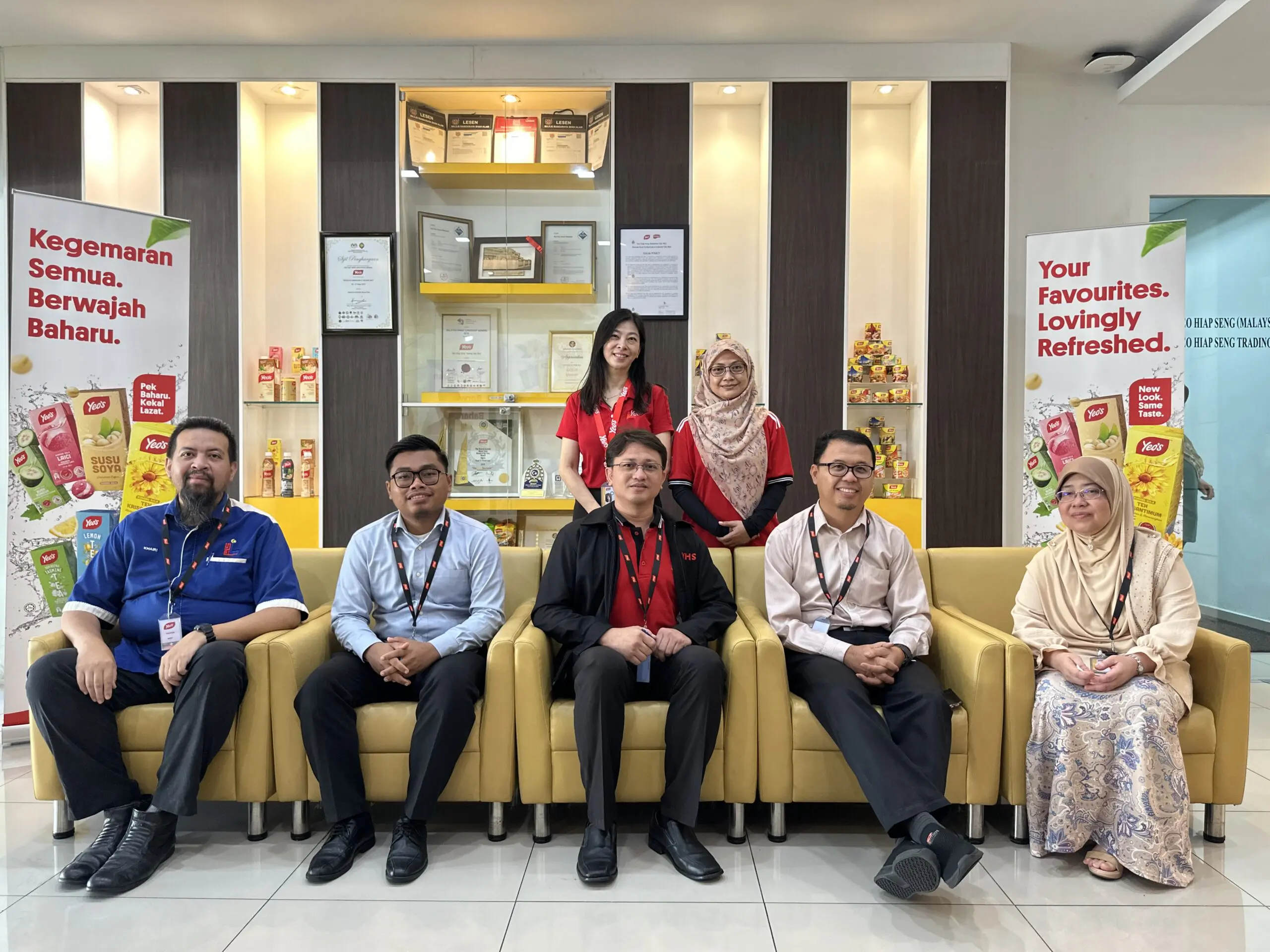 Yeo’s Malaysia Staff with rep from JAIS & JAKIM Halal dept