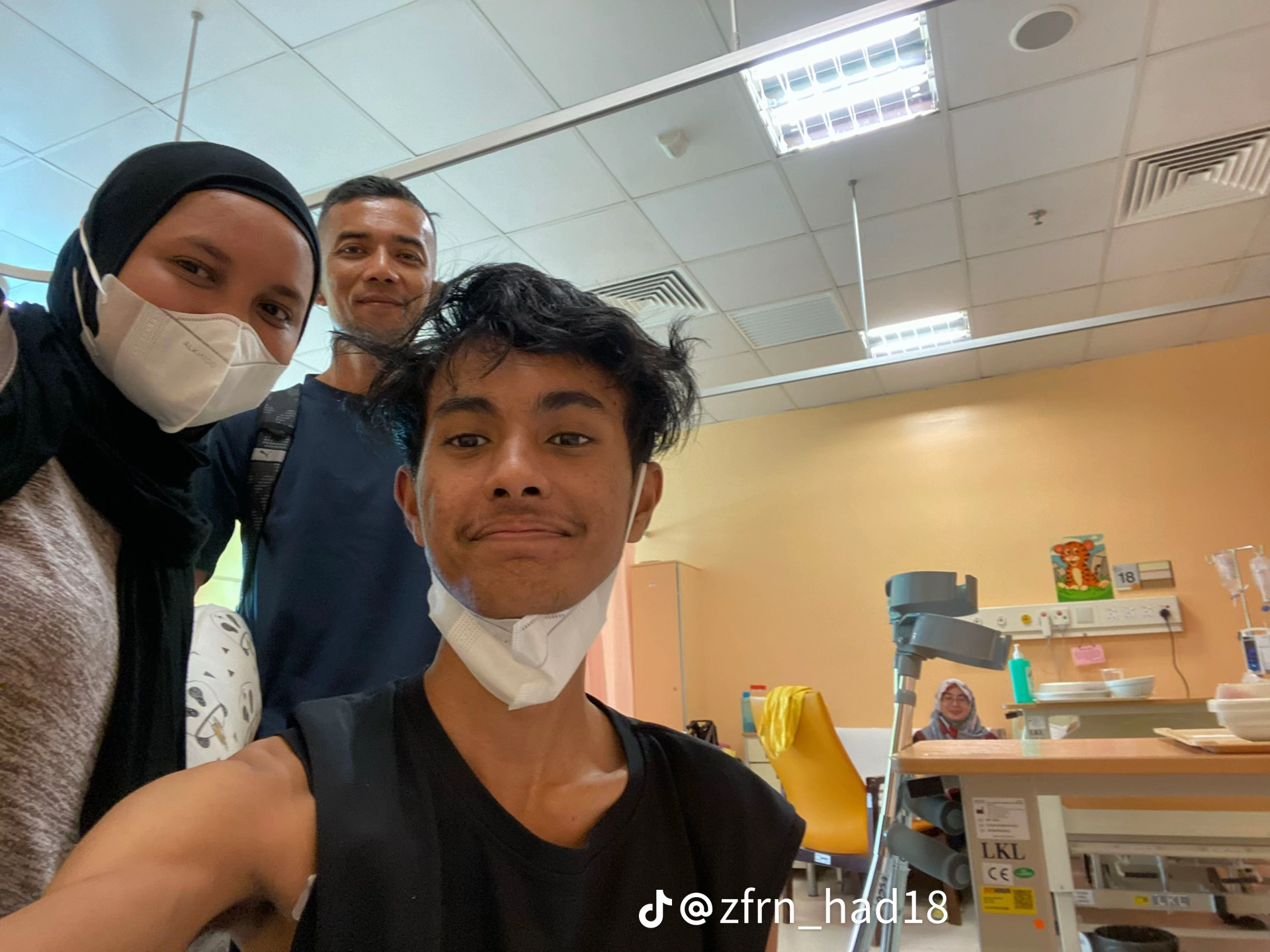 15yo M'sian With Cancer Dies On His Brother’s Birthday, After Giving Him A Phone As Final Gift