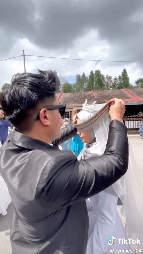 [VIDEO] 18-year-old surprises wife with a Ford Mustang on wedding day