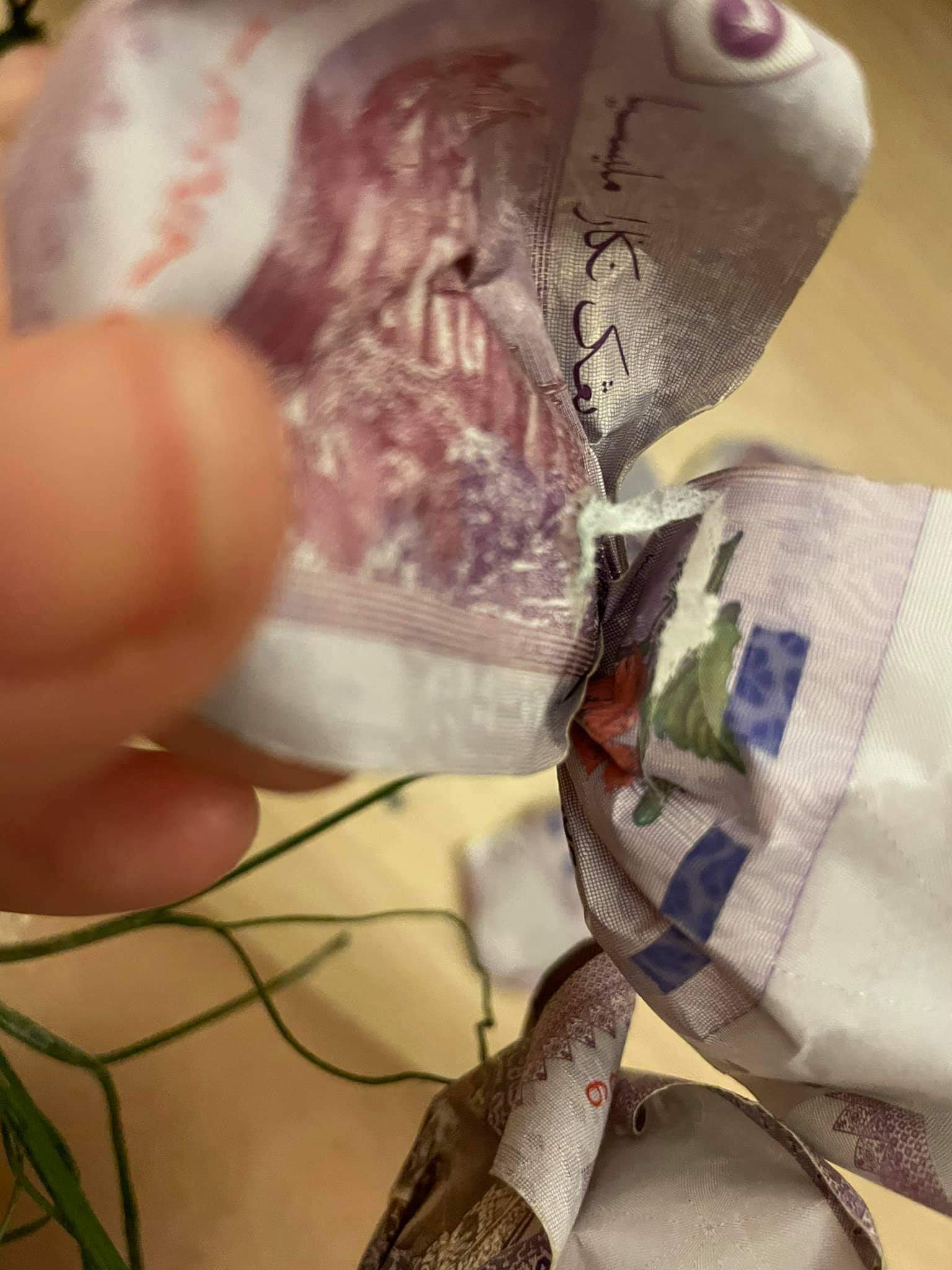 "Just gift either money or flowers" Lady shares unhappy experience with money bouquet