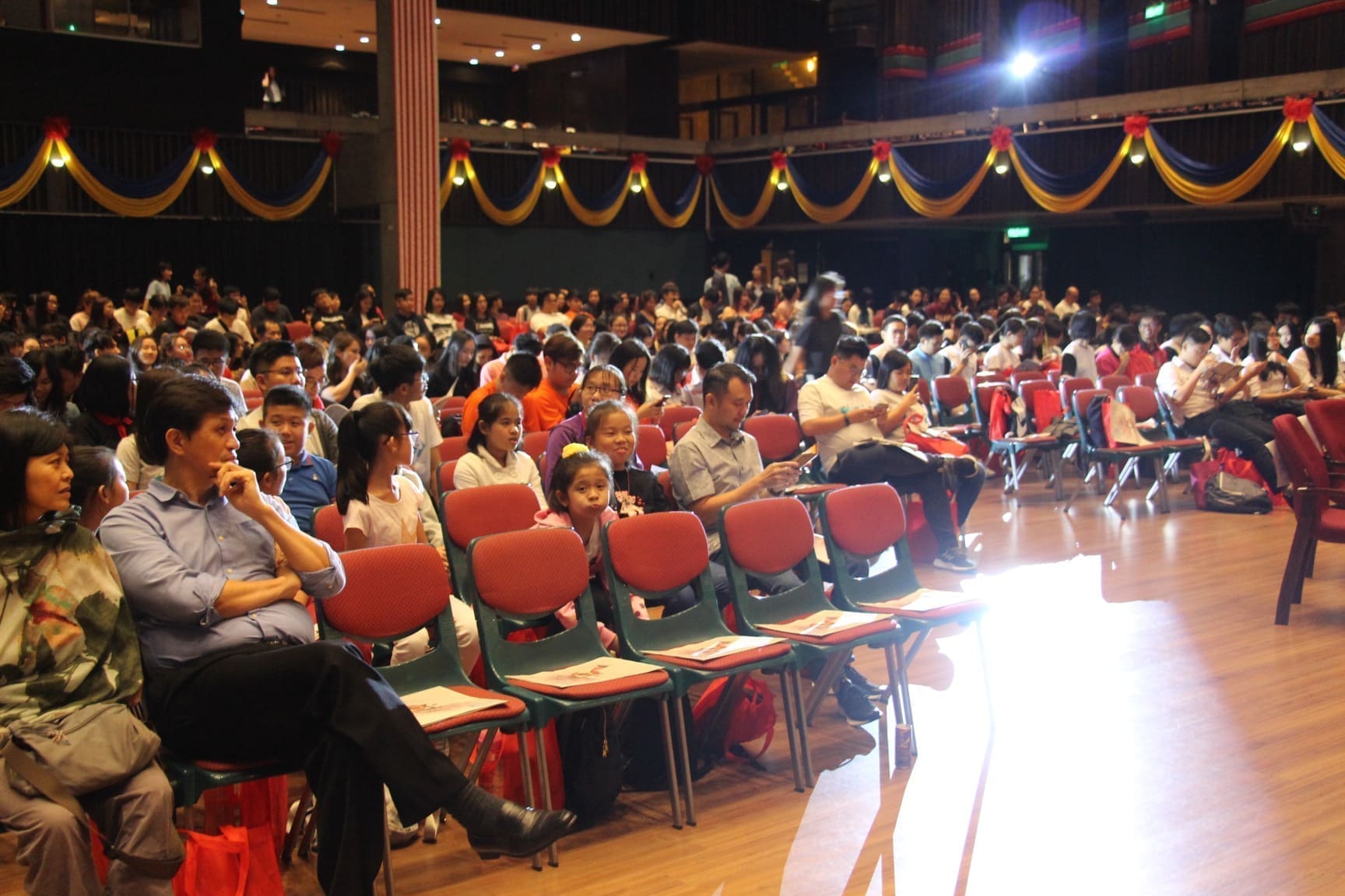 Here's how you can enjoy crosstalk performances with your "kakis" across Malaysia