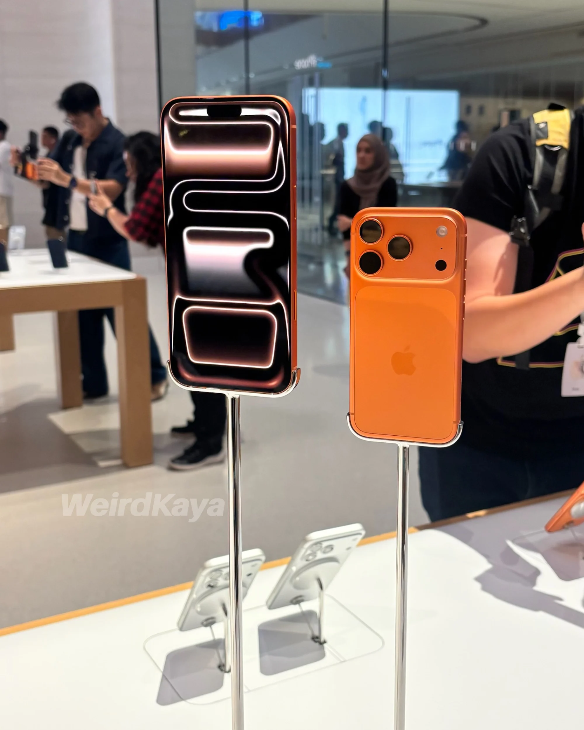 Iphone pro max display