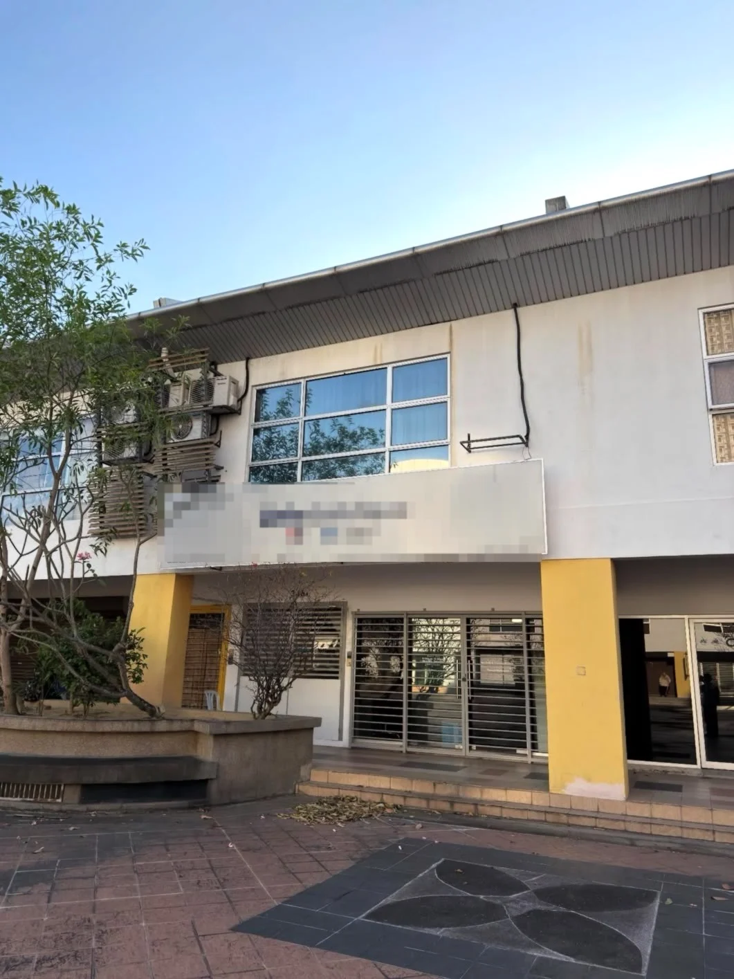 M’sian it worker slams ex workplace in brutally honest post, says staff share one bathroom.