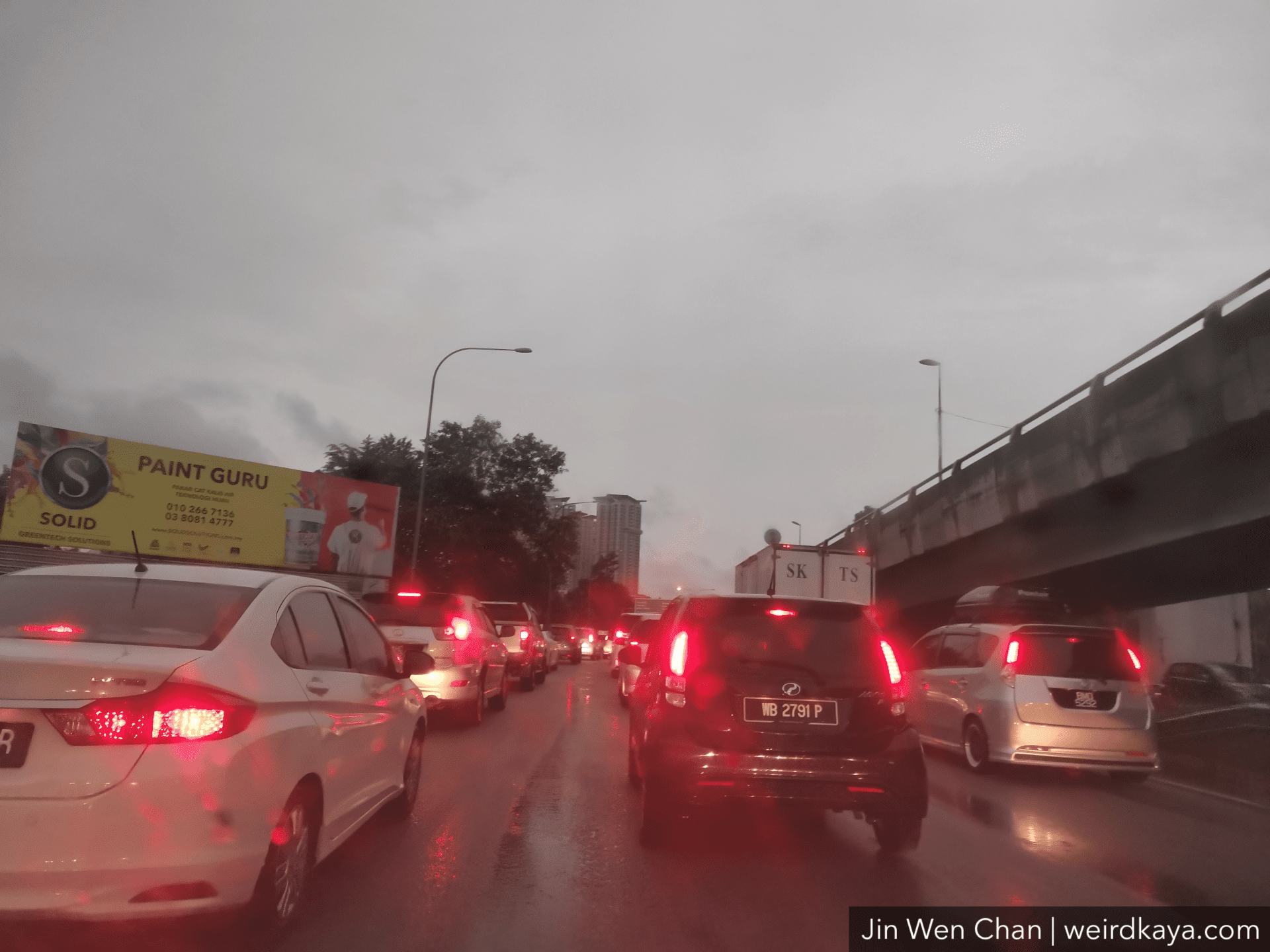wk traffic jam raining day