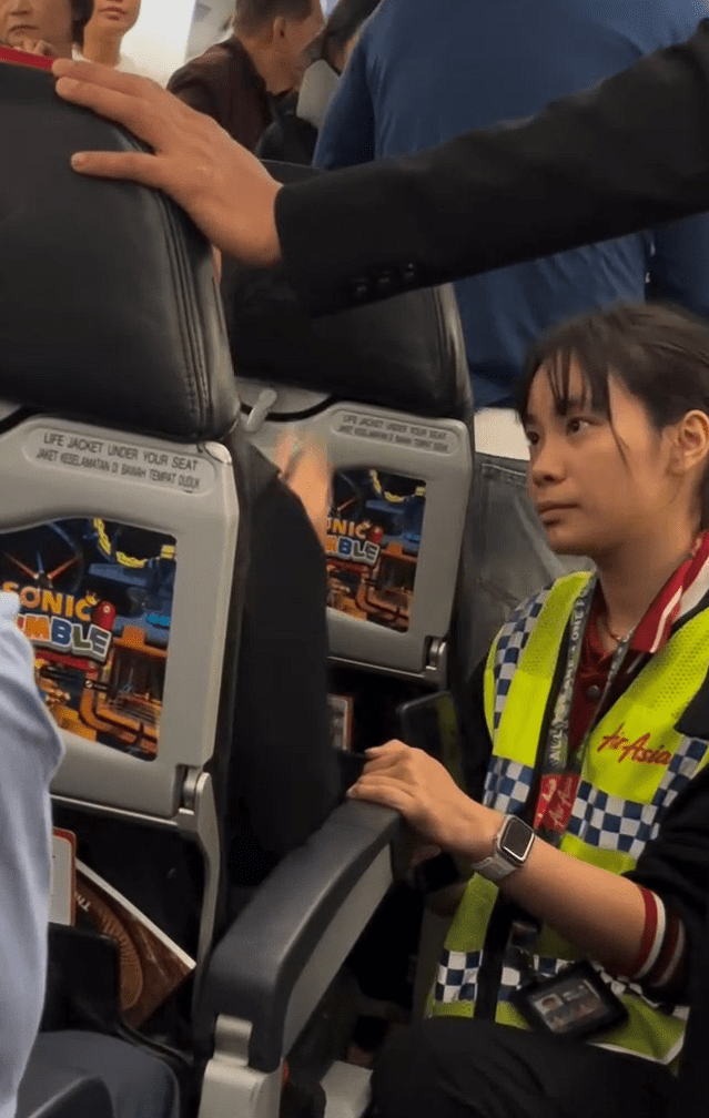wk china passenger causes ruckus ( )