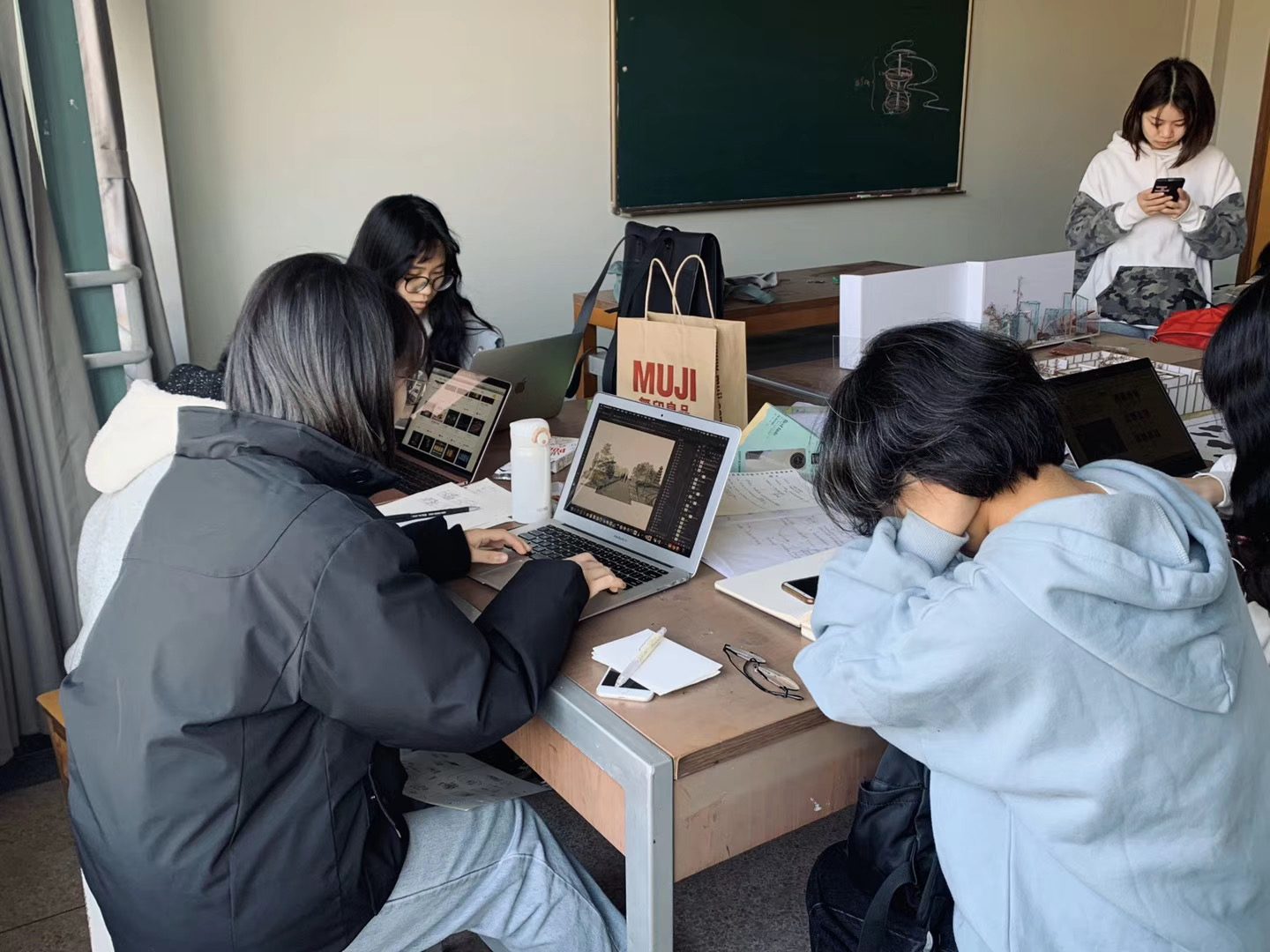 wk uni day in china