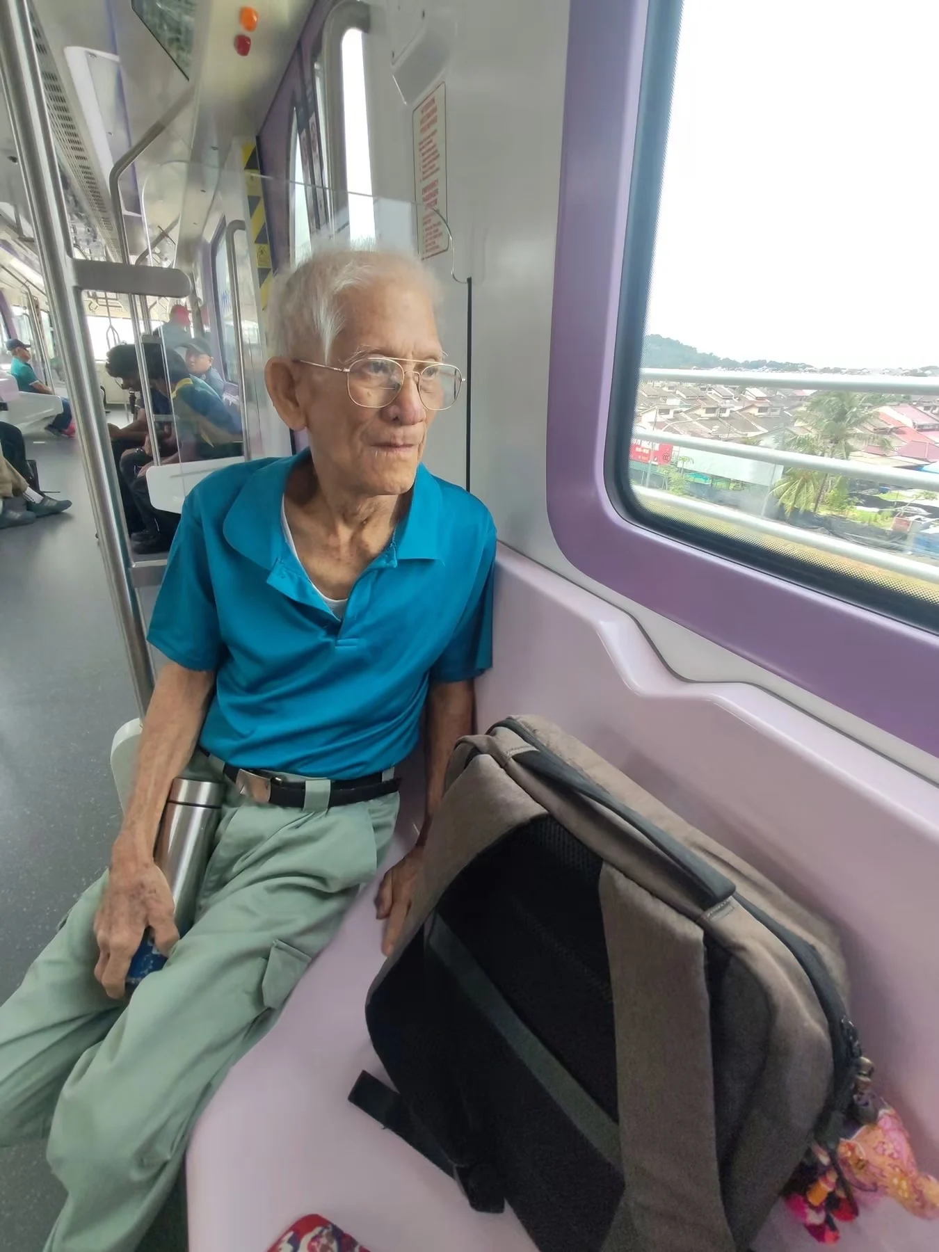  wk ‘i forgave the painful memories’ m’sian woman says dad’s dementia helped her family heal. 