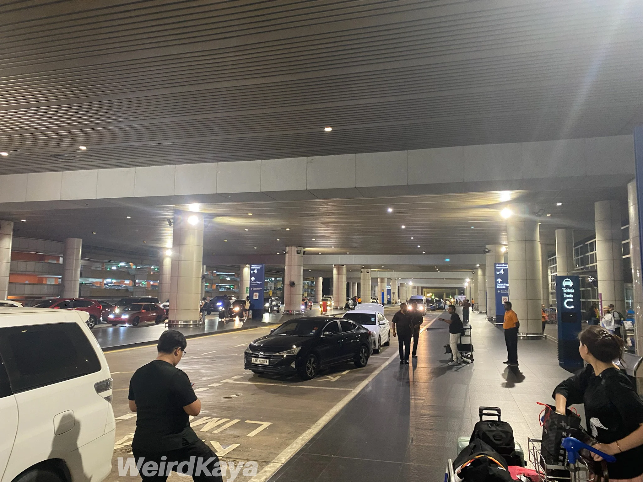 wk klia arrival entrance exit gate