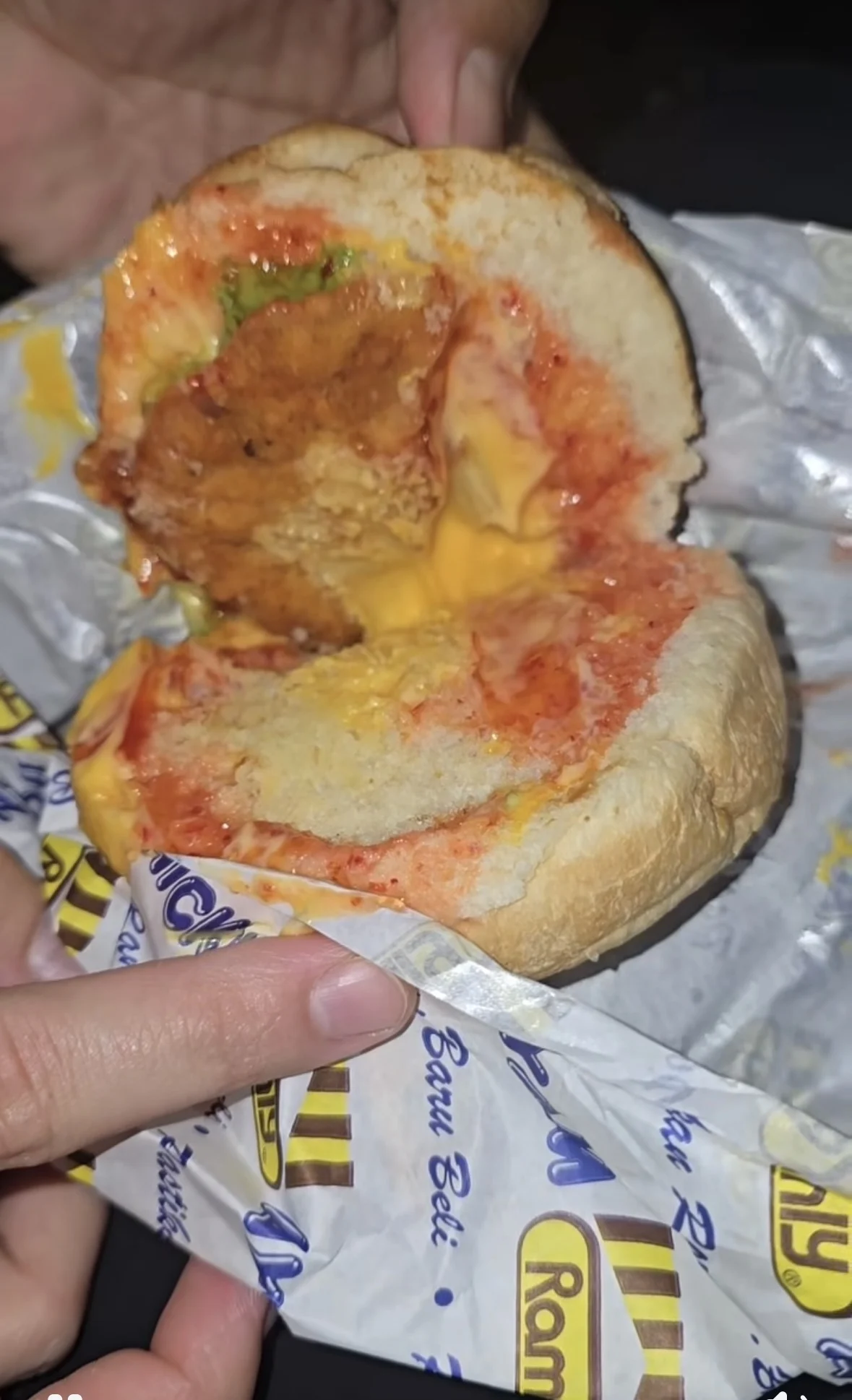 wk m’sian buys rm crispy chicken burger, shocked to find what looks like half a piece of chicken inside.