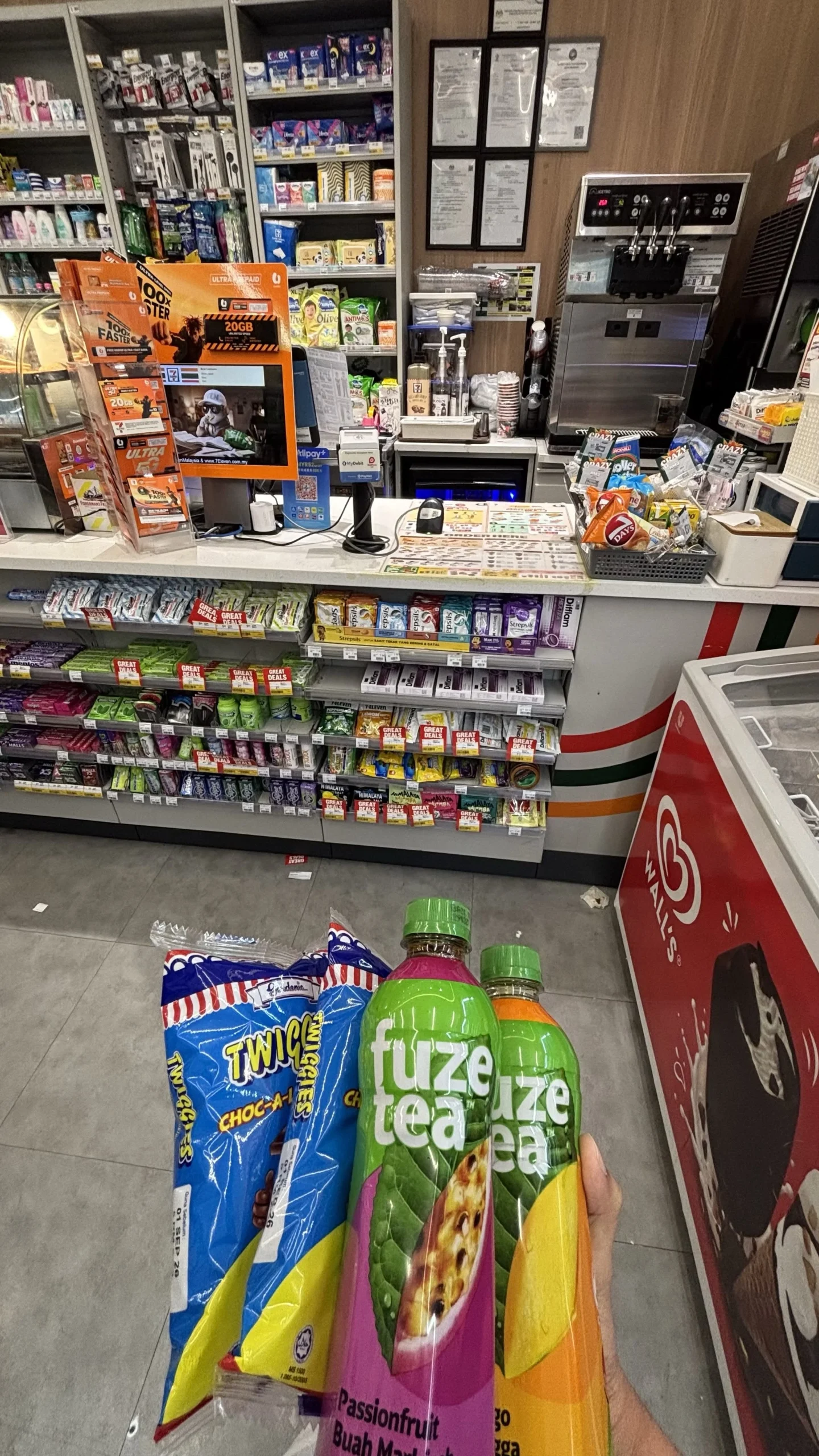 wk m’sian woman treats nursing students to snacks after receiving good medical checkup results