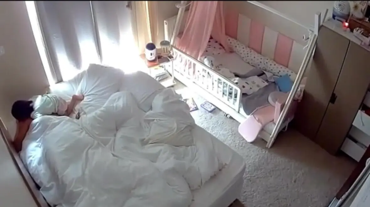 2yo Toddler Spots Signs Of Dad’s Diabetic Attack, Gives Glucose Tablet & Saves His Life