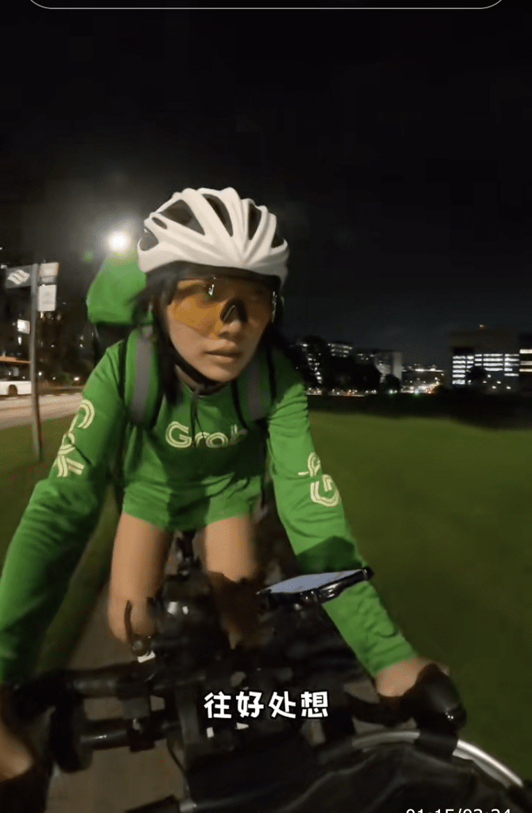 31yo Woman Works In S'pore As Web Designer In The Day, Becomes Delivery Rider At Night