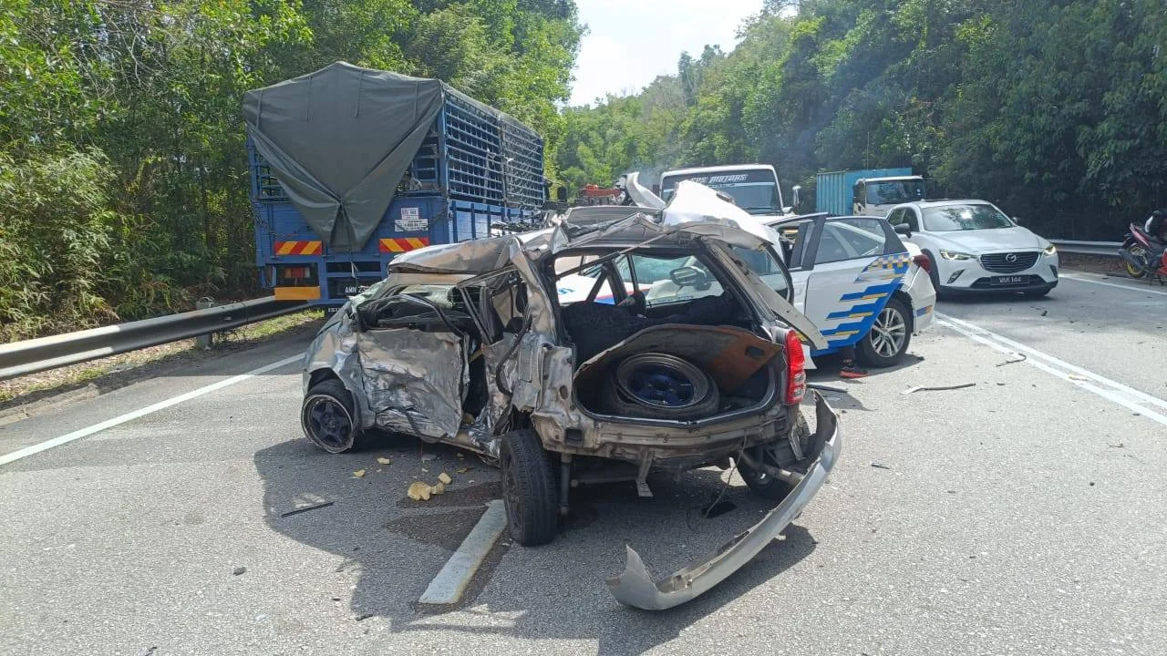 3yo Boy Dies After Car Crashes Into Police Vehicle In Ipoh