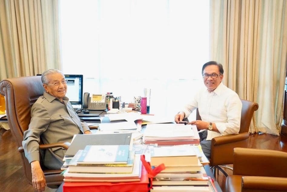 Anwar Ibrahim meeting with Mahathir