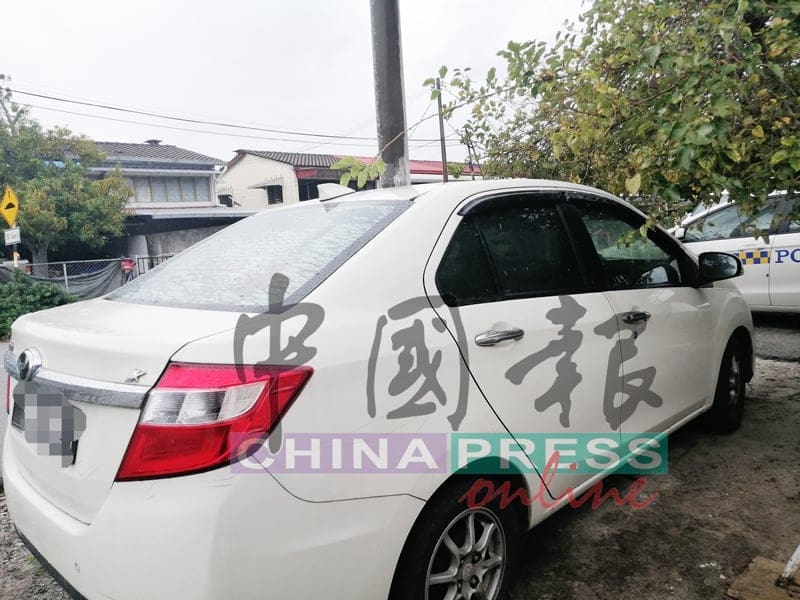 62yo M'sian Man Suffering From Depression Burns Charcoal Inside Car, Killing Him 2