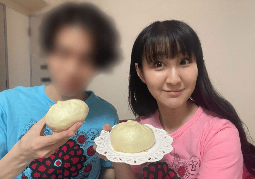 63yo japanese woman marries 31yo man pic