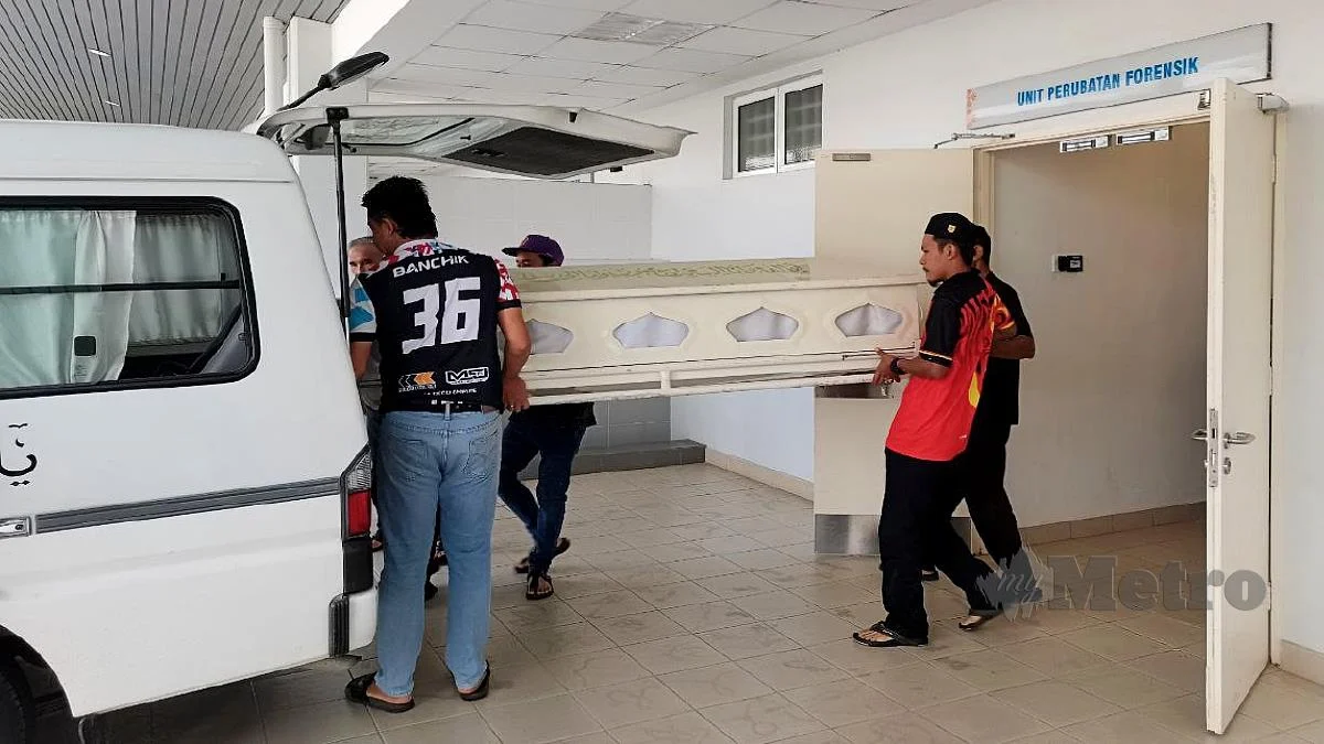 9yo msian boy dies falling into sewagev drain