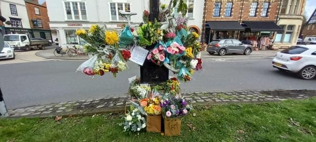 Flower for Dr Ling Felce