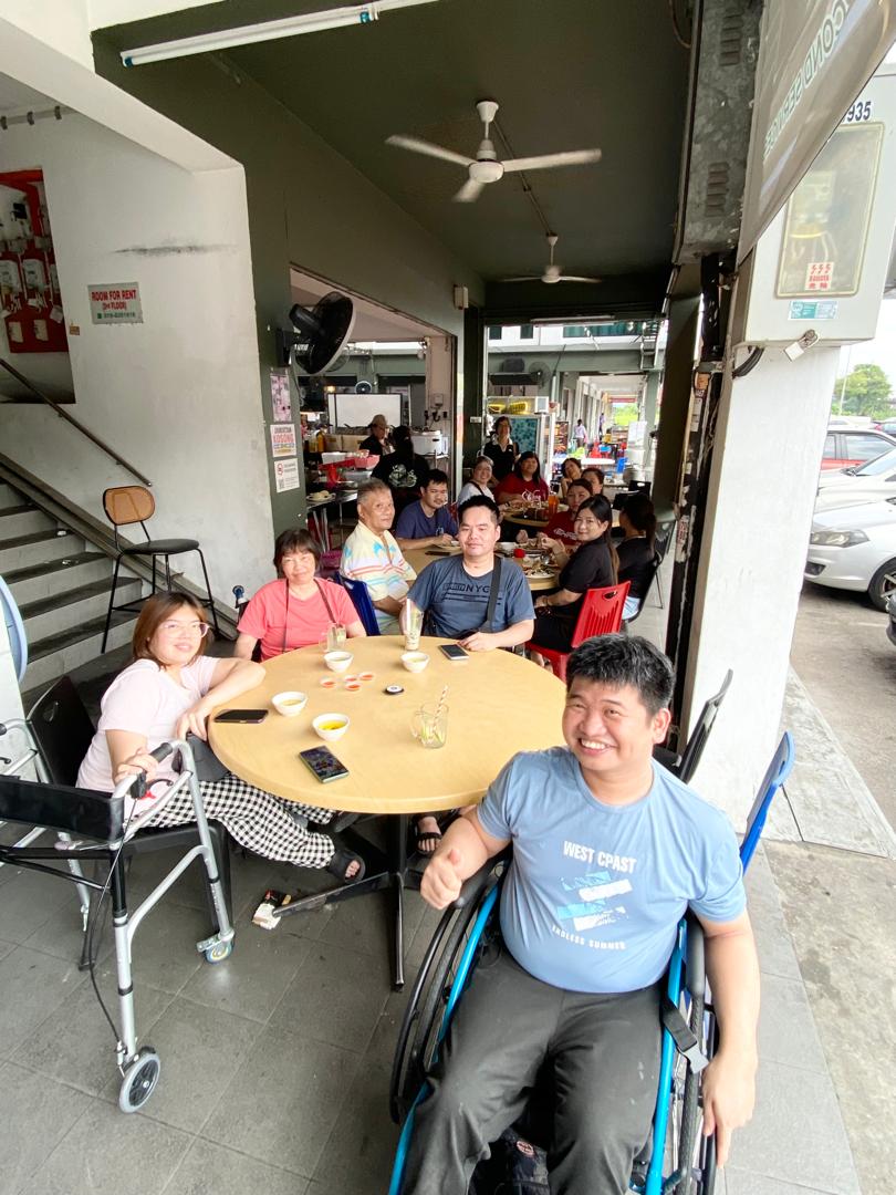 Image from: I Used To Avoid Full-Length Mirrors Because Of My Disability, But Now I Proudly Document My Life As An OKU Woman | WeirdKaya