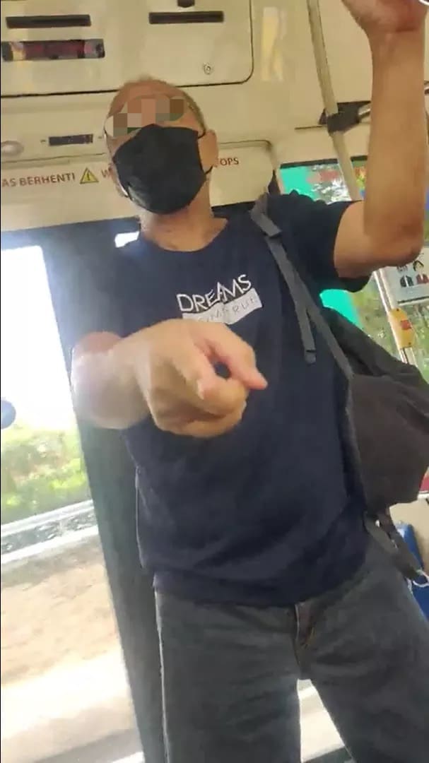 M'sian uncle racially abuses Sudan student