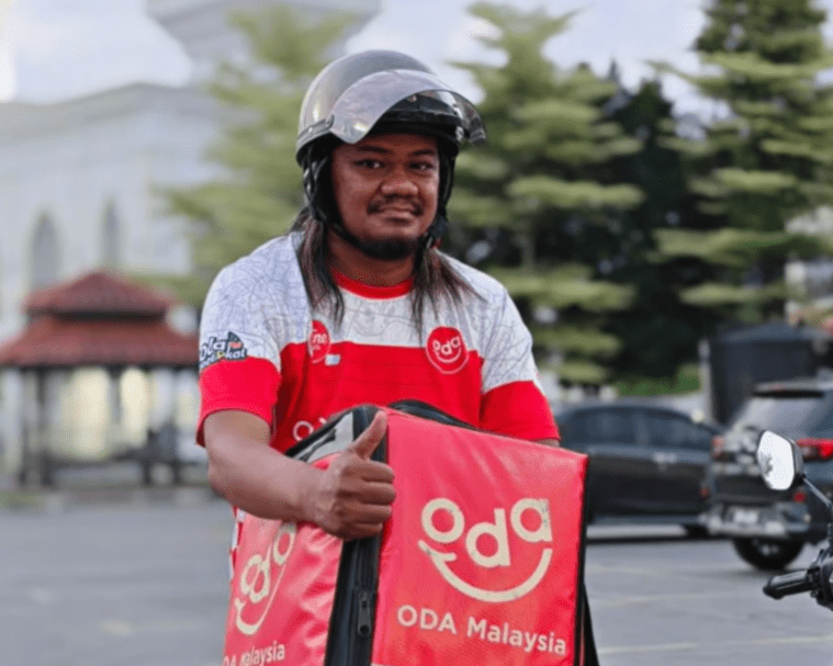 Indera Aria Wee Jeeny as delivery rider